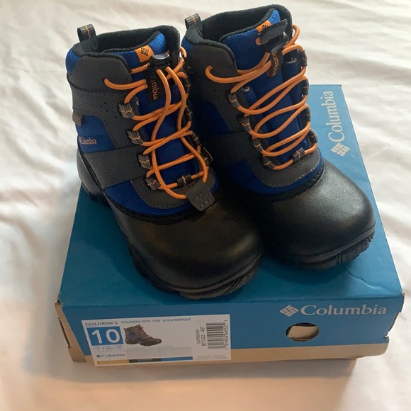 Columbia Other - Snow boots